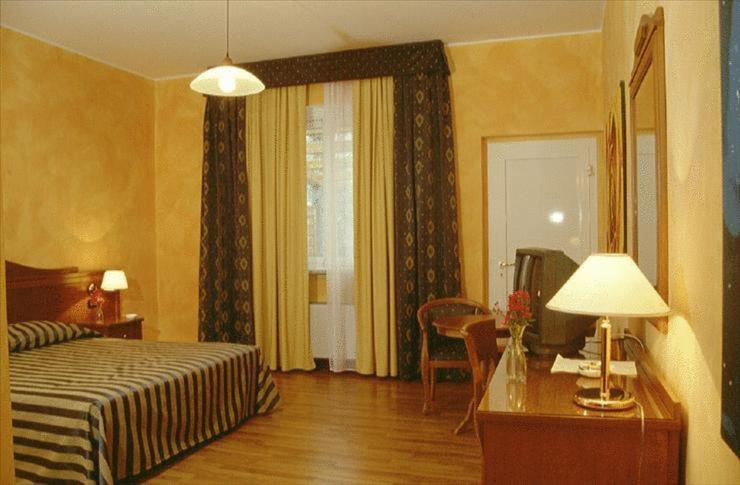 Hotel De La Ville Bereguardo Ngoại thất bức ảnh
