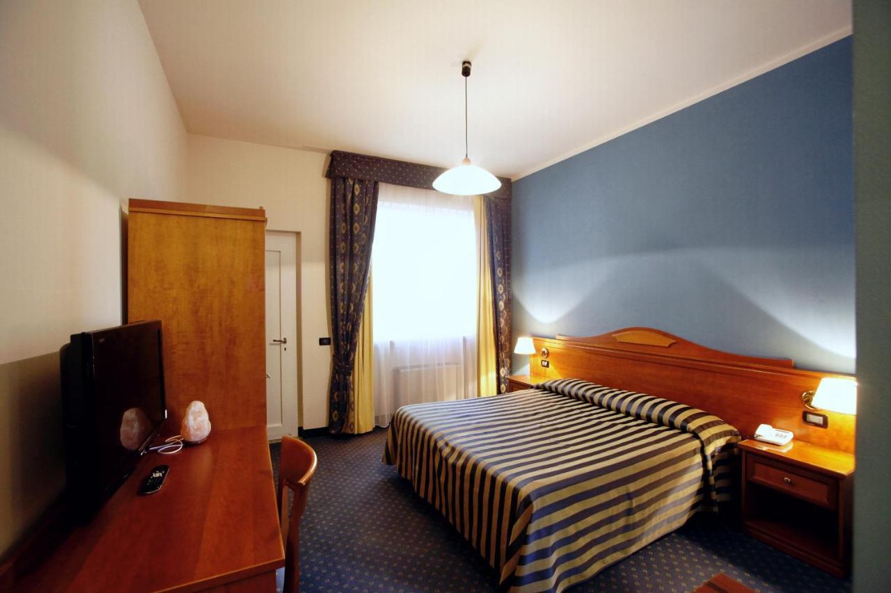 Hotel De La Ville Bereguardo Ngoại thất bức ảnh